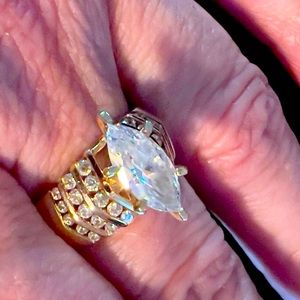 Ladies Pear shaped CZ